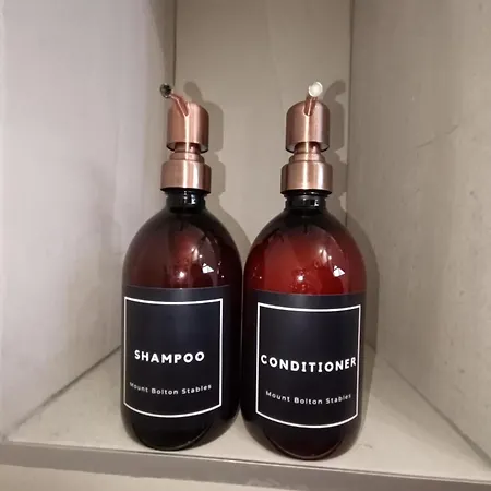 Mount Bolton Apartman