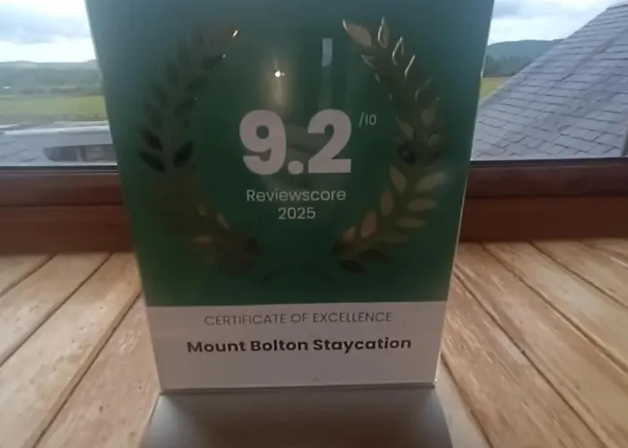 Апартаменты Mount Bolton